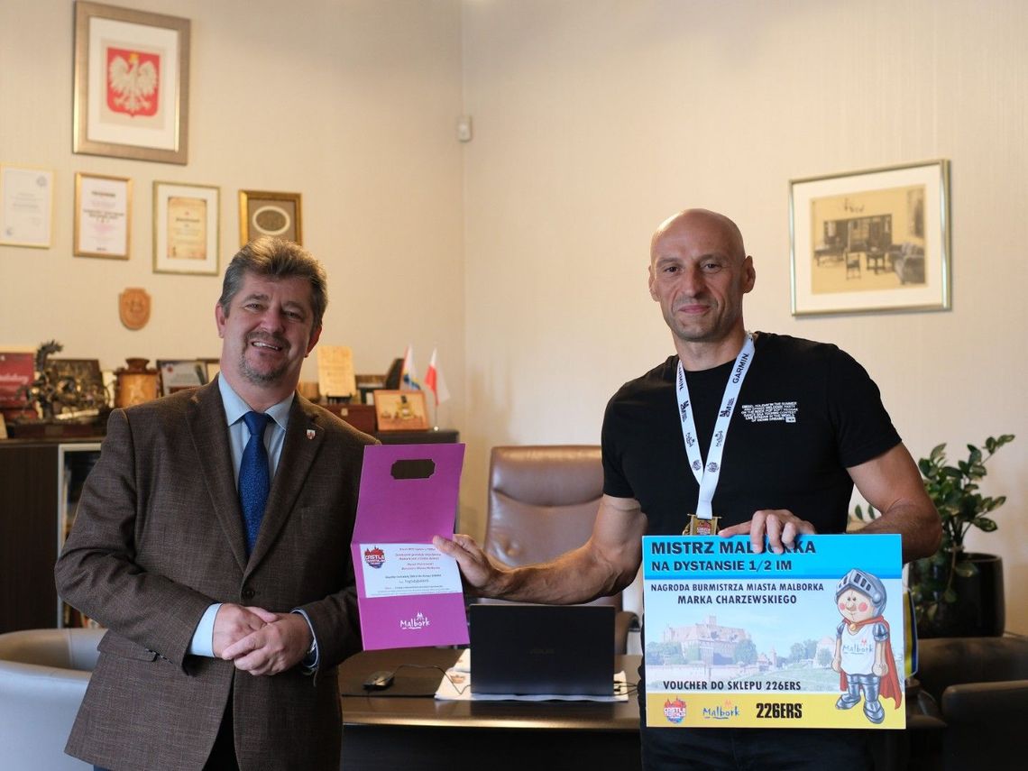 Piotr Tyl już z wyróżnieniem – nagroda od Burmistrza dogoniła zawodnika triathlonu Piotr Tyl już z wyróżnieniem – nagroda od Burmistrza dogoniła zawodnika triathlonu