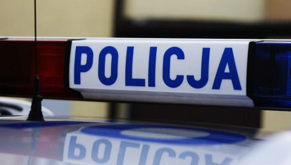 Policja szuka świadków: z drogi Tralewo - Stogi zniknęły znaki drogowe