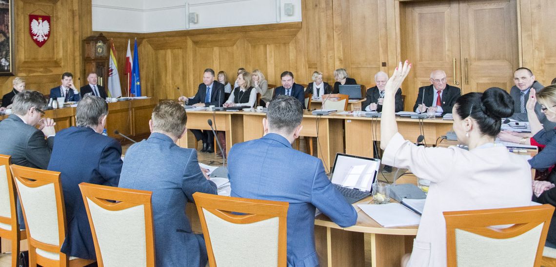 Radni chcieli umyć ręce od decyzji