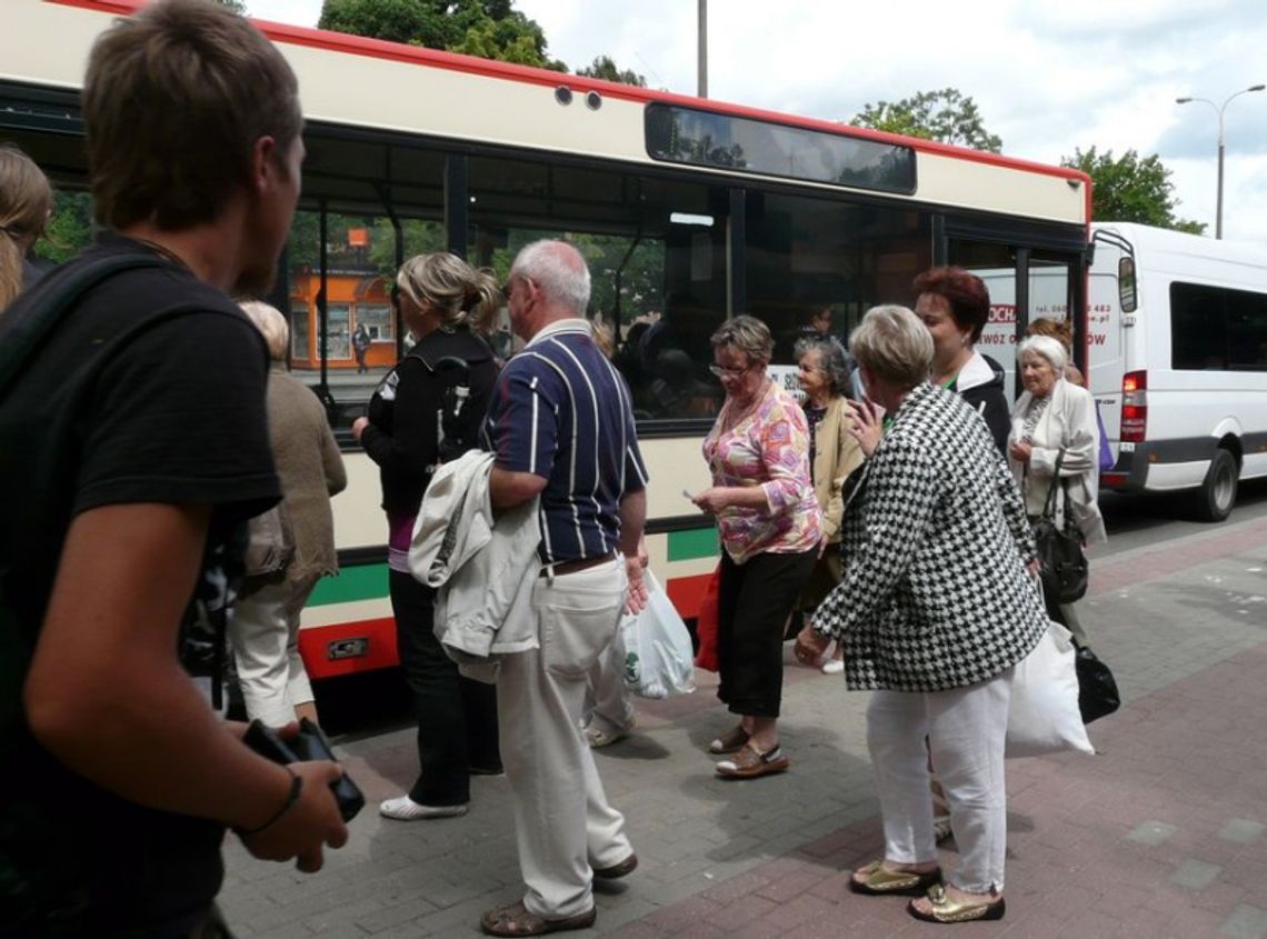 Samorządowcy majstrują przy biletach autobusowych