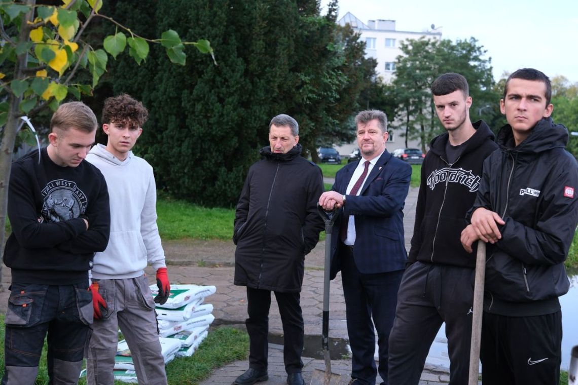 Światowy Dzień Sadzenia Drzew w Zespole Szkół Technicznych w Malborku