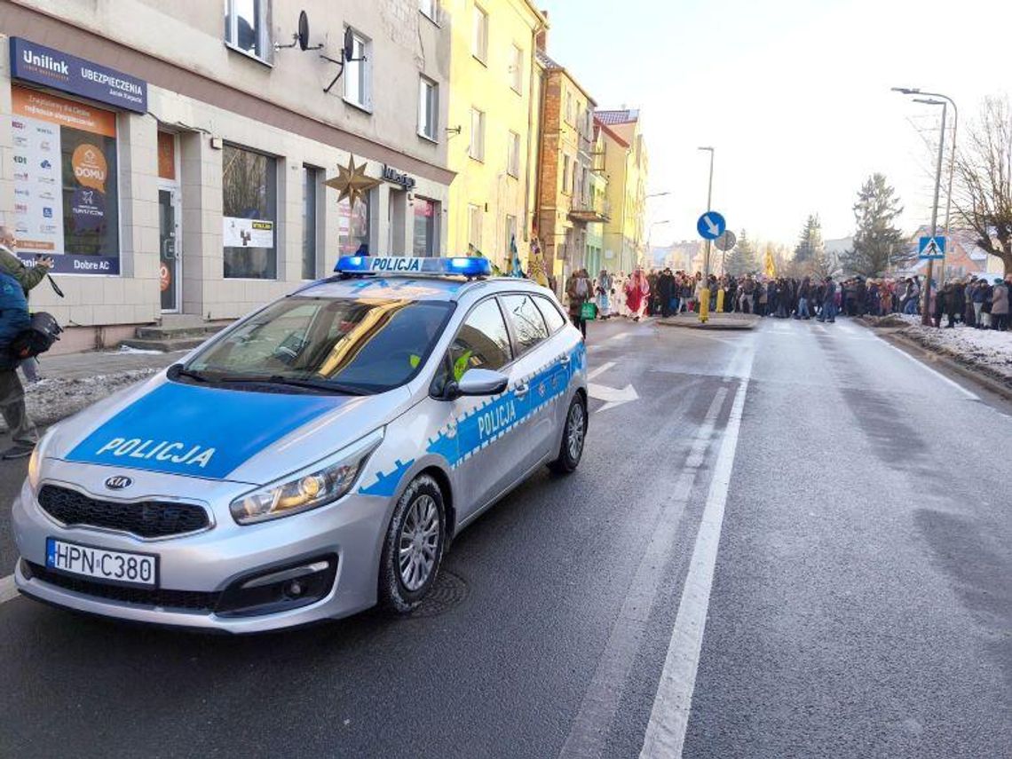 Sztumscy policjanci zabezpieczyli Orszak Trzech Króli Sztumscy policjanci zabezpieczyli Orszak Trzech Króli