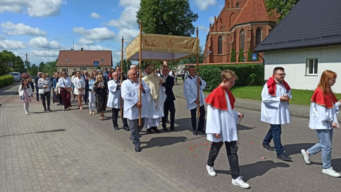 Uroczystość Najświętszego Ciała i Krwi Chrystusa czyli dumna manifestacja wiary Uroczystość Najświętszego Ciała i Krwi Chrystusa czyli dumna manifestacja wiary