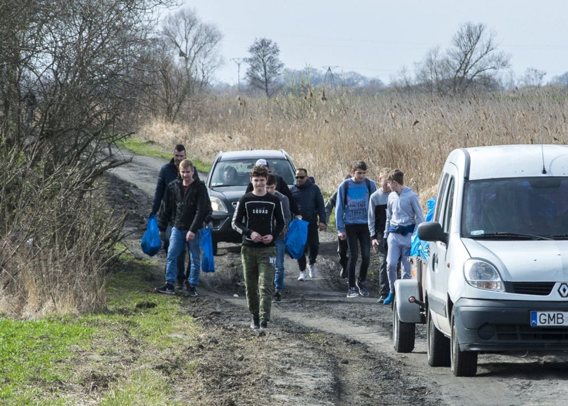 Wędkarze z Malborka znów sprzątali brzegi Nogatu (ZDJĘCIA)