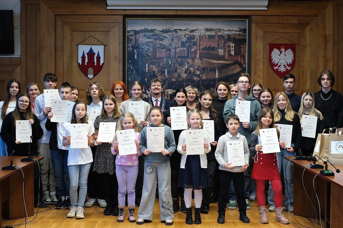 Wręczono nagrody w konkursach plastycznym i literackim