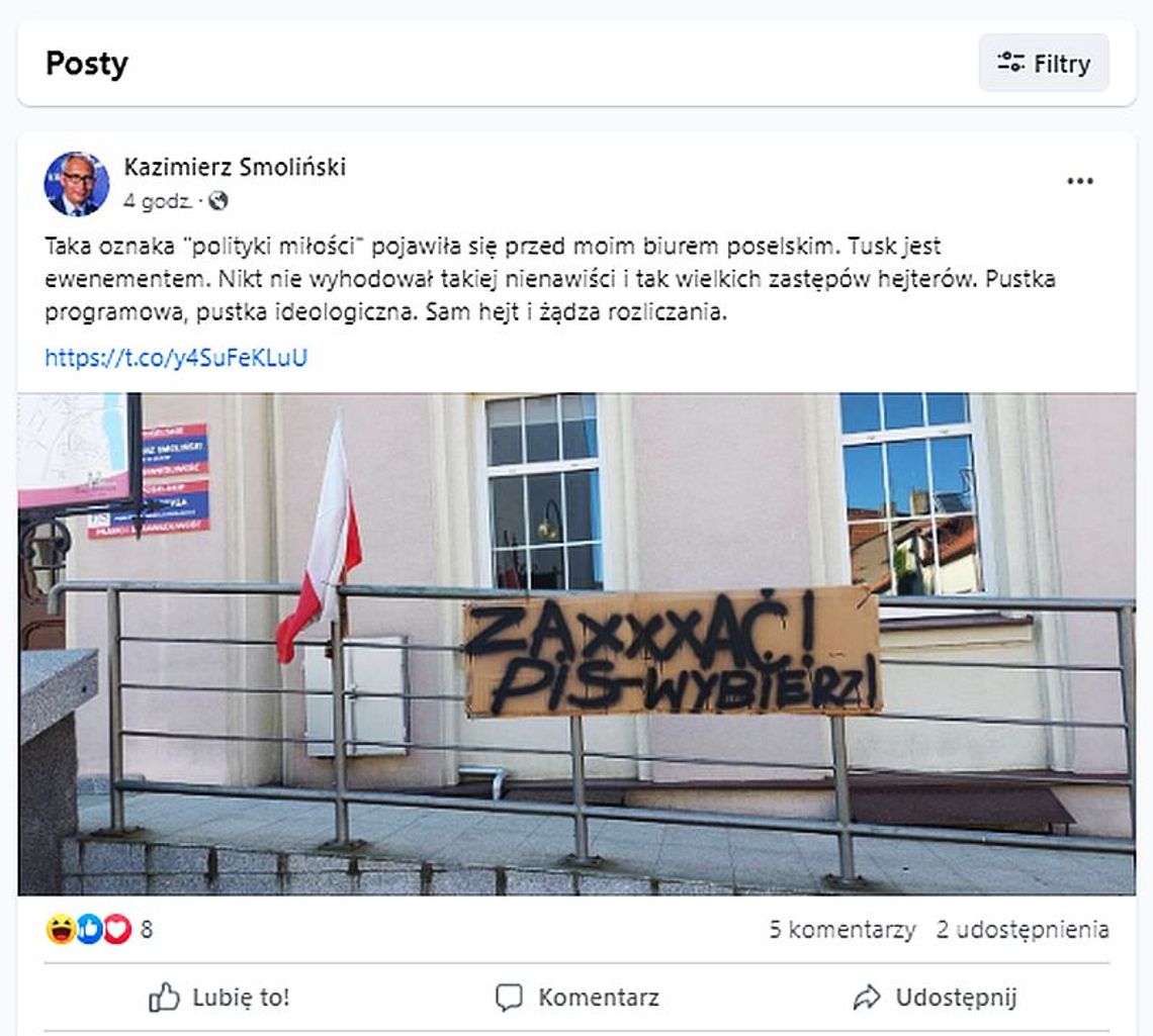 Wulgarny napis przed biurem poselskim posła Kazimierza Smolińskiego