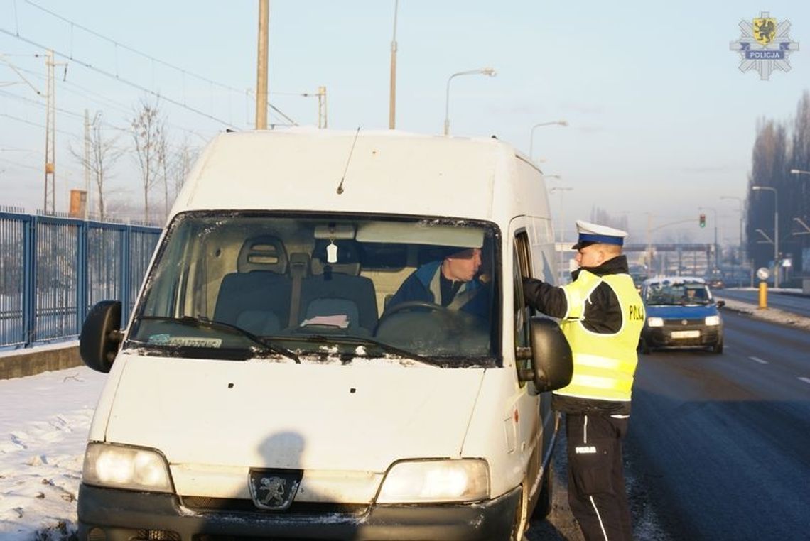 Wysiadka. W autobusie o 10 osób za dużo