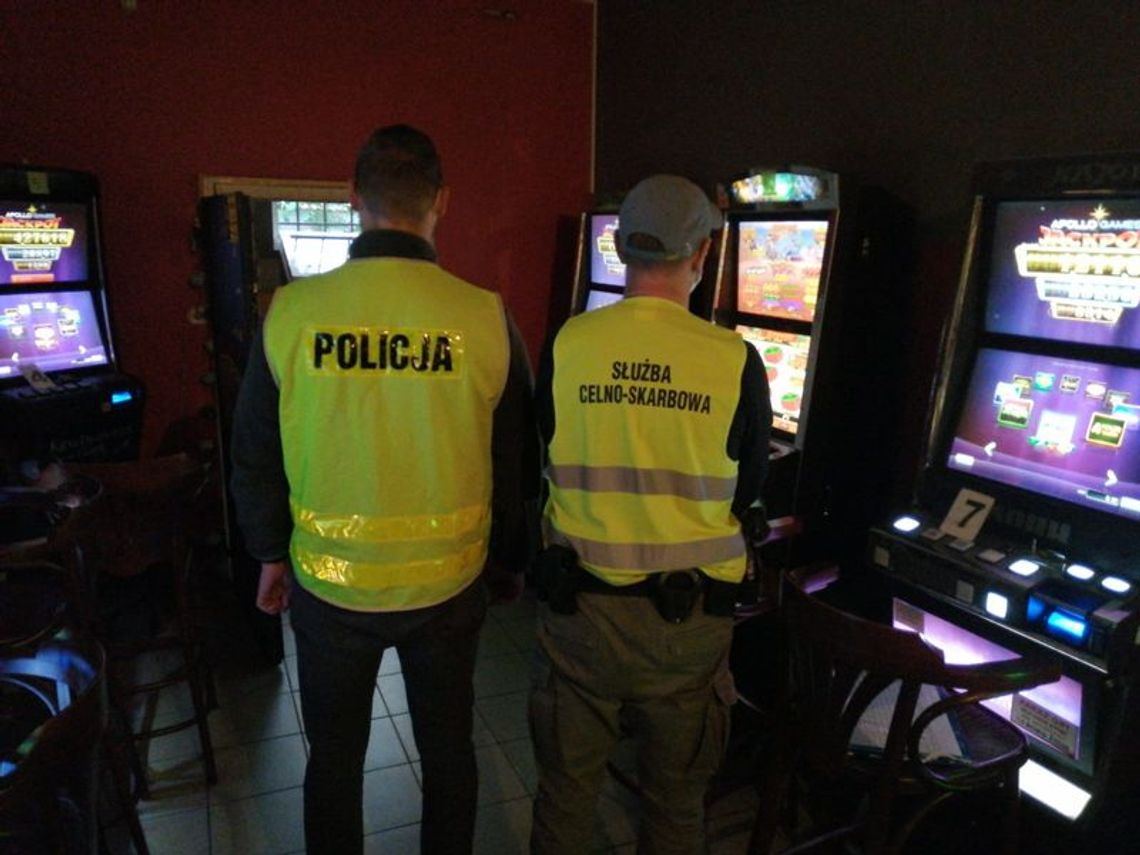 Zabezpieczone nielegalne automaty do gier i pieniądze
