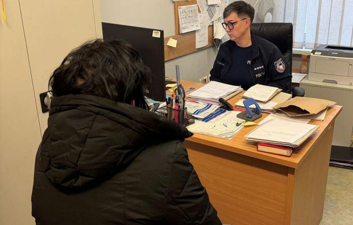 Zabrała mężowi BMW jako „rekompensatę” za koperty ślubne. Usłyszała zarzut